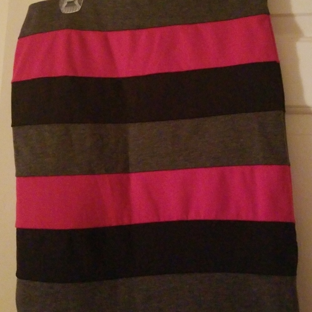 Color block skirt